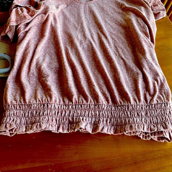 Sonoma Flutter Ruffle Sleeve V-Neck Tee. Plus size 2X. Heather Rose. - Picture 5 of 6